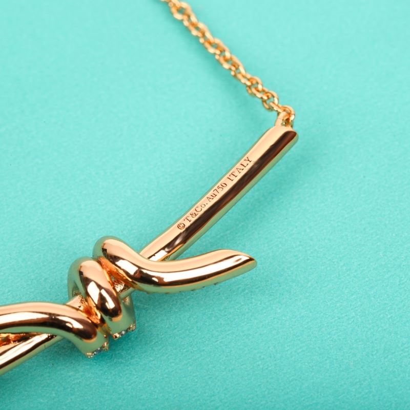 T*f*ny necklaces